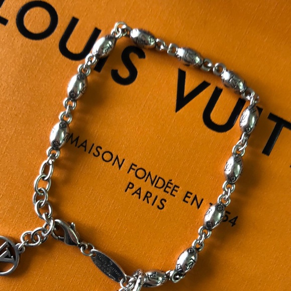 Louis Vuitton Silver and Green Charm Bracelet - Picture 2 of 6